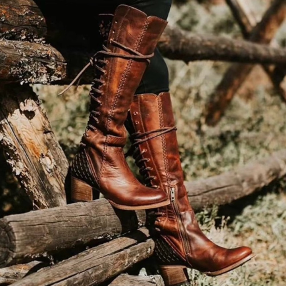 {Freebird by Steven}Carver Heeled Lace Back Boots